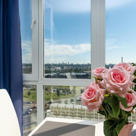 Fashionable Panoramic Apartments Dnieper. Obolon Kiev Ngoại thất bức ảnh