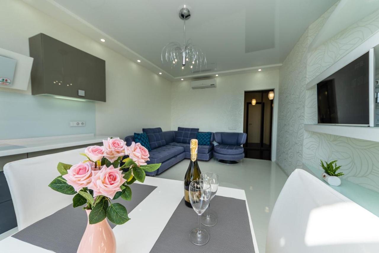 Fashionable Panoramic Apartments Dnieper. Obolon Kiev Ngoại thất bức ảnh
