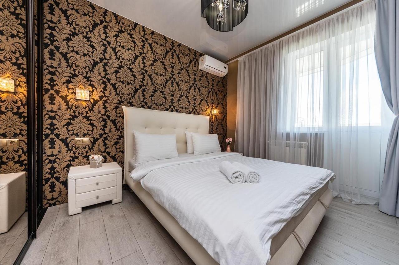 Fashionable Panoramic Apartments Dnieper. Obolon Kiev Ngoại thất bức ảnh