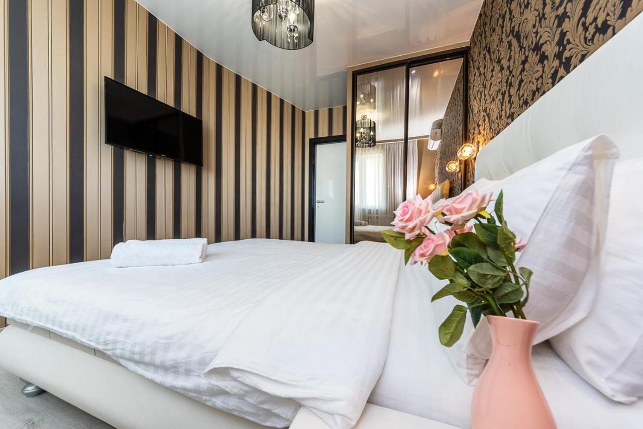 Fashionable Panoramic Apartments Dnieper. Obolon Kiev Ngoại thất bức ảnh