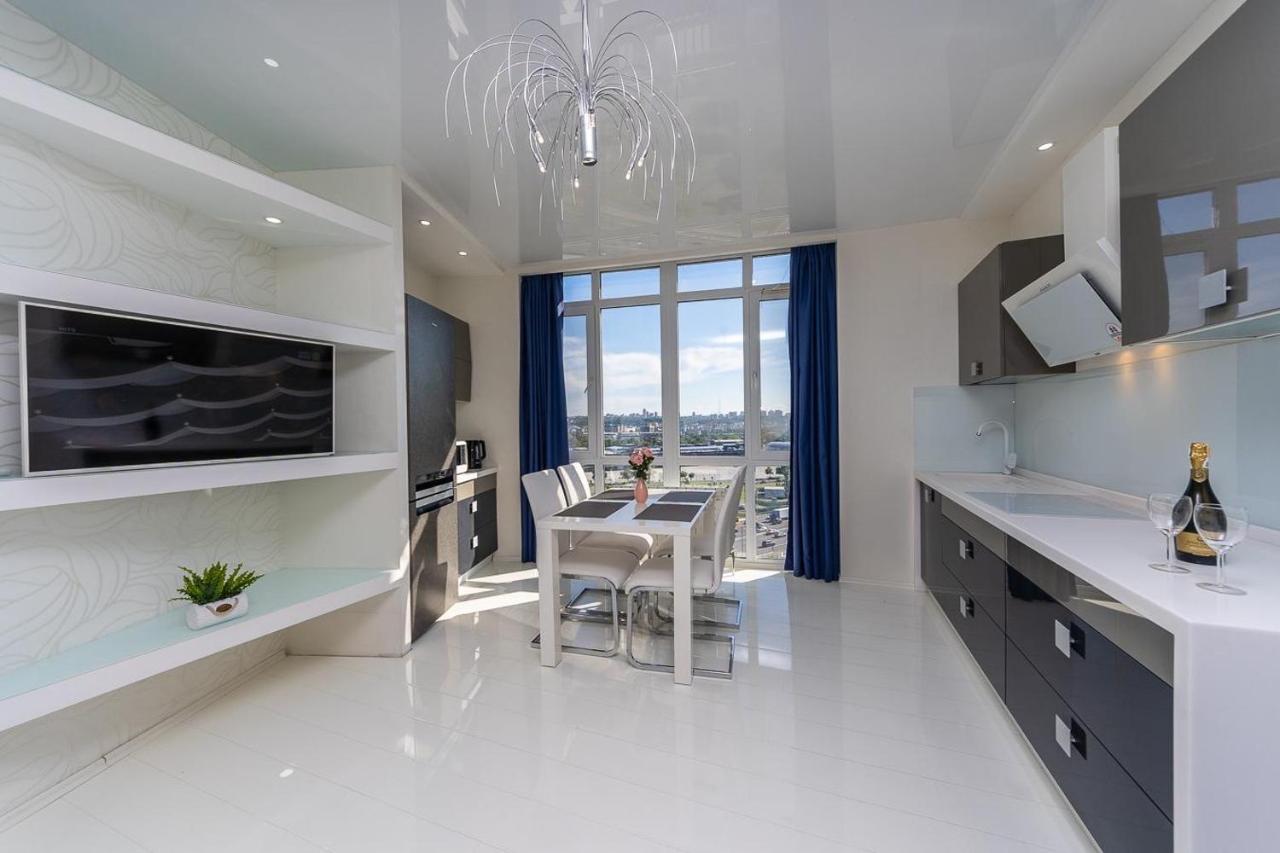 Fashionable Panoramic Apartments Dnieper. Obolon Kiev Ngoại thất bức ảnh